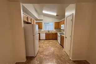 11376 W Locust Ln, Avondale, AZ 85323 - Photo 5