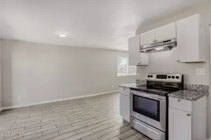 8844 N 40th Ave, Phoenix, AZ 85051 - Photo 11
