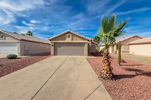 15724 W Smokey Dr, Surprise, AZ 85374 - Photo 11