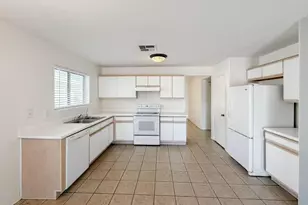 15724 W Smokey Dr, Surprise, AZ 85374 - Photo 3