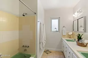 222 E Hayward Ave, Phoenix, AZ 85020 - Photo 23