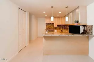 334 W Medlock Dr, Phoenix, AZ 85013 - Photo 7