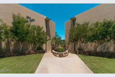 334 W Medlock Drive #Unit B104, Phoenix, AZ 85013 - Photo 1