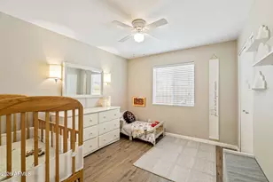 560 W Emerald Ave, Mesa, AZ 85210 - Photo 17