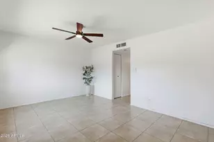 2201 E Gretta Pl, Phoenix, AZ 85022 - Photo 15