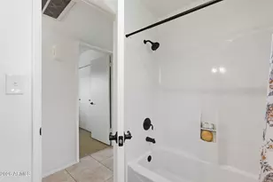 2201 E Gretta Pl, Phoenix, AZ 85022 - Photo 19
