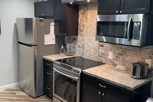 9110 W Long Hills Dr, Sun City, AZ 85351 - Photo 11