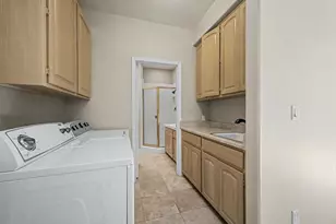 8407 E Del Camino Dr, Scottsdale, AZ 85258 - Photo 27