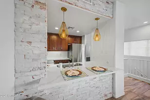 815 E Rose Ln, Phoenix, AZ 85014 - Photo 9