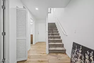 815 E Rose Ln, Phoenix, AZ 85014 - Photo 11