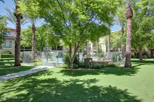 815 E Rose Ln, Phoenix, AZ 85014 - Photo 21