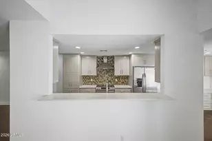 4446 E Camelback Rd, Phoenix, AZ 85018 - Photo 13