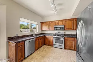4208 E Tether Trail, Phoenix, AZ 85050 - Photo 13