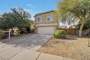 4208 E Tether Trail, Phoenix, AZ 85050 - Photo 3