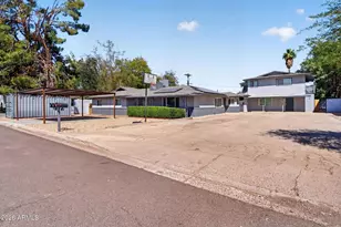 2221 N 27th St, Phoenix, AZ 85008 - Photo 3