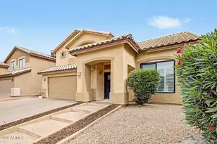 2111 E Patrick Ln, Phoenix, AZ 85024 - Photo 17