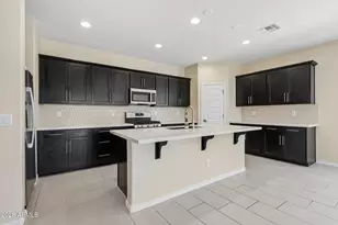25572 North 142nd Ln, Surprise, AZ 85387 - Photo 11