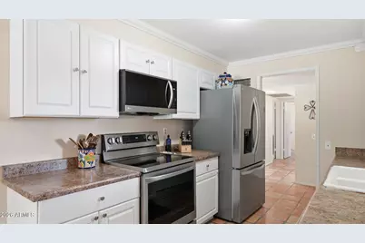 10702 W Willowbrook Drive, Sun City, AZ 85373 - Photo 13