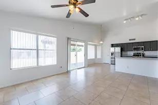 12471 W Holly St, Avondale, AZ 85392 - Photo 17