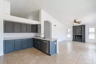 12471 W Holly St, Avondale, AZ 85392 - Photo 13