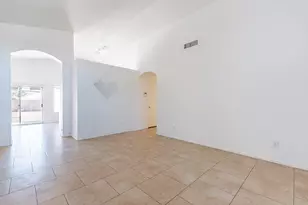 12471 W Holly St, Avondale, AZ 85392 - Photo 9