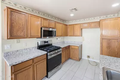 13231 N 82nd Drive, Peoria, AZ 85381 - Photo 5