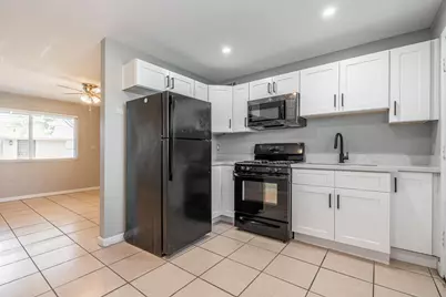 4423 N 23rd Avenue #Apt B, Phoenix, AZ 85015 - Photo 7