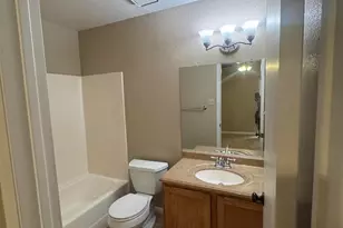 7020 W Olive Ave, Peoria, AZ 85345 - Photo 15