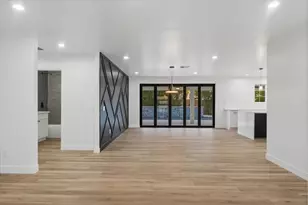 8525 E Clarendon Ave, Scottsdale, AZ 85251 - Photo 43