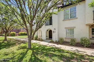905 S Osborn Ln, Gilbert, AZ 85296 - Photo 47