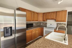 21533 W Laura St, Wittmann, AZ 85361 - Photo 5