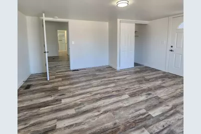 21533 W Laura Street, Wittmann, AZ 85361 - Photo 11