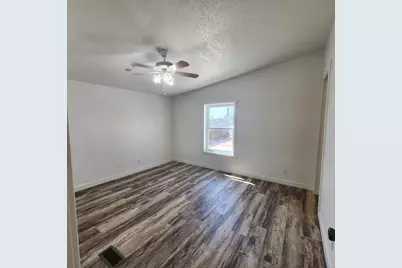 21533 W Laura Street, Wittmann, AZ 85361 - Photo 9
