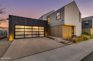 1341 E Pomelo Grove Ln, Phoenix, AZ 85014 - Photo 21