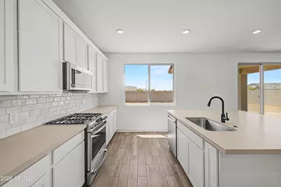 15233 W Gray Fox Trail, Surprise, AZ 85387 - Photo 13
