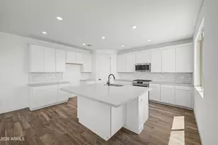 15233 W Gray Fox Trl, Surprise, AZ 85387 - Photo 11