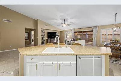 9545 E Juanita Avenue, Mesa, AZ 85209 - Photo 19