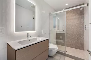 1341 E Pomelo Grove Ln, Phoenix, AZ 85014 - Photo 13