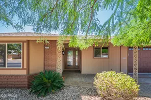 11037 W Meade Dr, Sun City, AZ 85351 - Photo 9