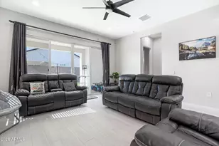 10305 W Deanna Dr, Peoria, AZ 85382 - Photo 13