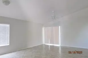 5763 W Freeway Ln, Glendale, AZ 85302 - Photo 5