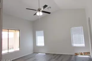 5763 W Freeway Ln, Glendale, AZ 85302 - Photo 13