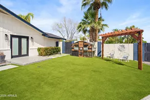 9026 N 67th St, Paradise Valley, AZ 85253 - Photo 57
