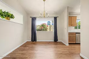 430 W Tierra Buena Ln, Phoenix, AZ 85023 - Photo 9