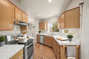 430 W Tierra Buena Ln, Phoenix, AZ 85023 - Photo 13