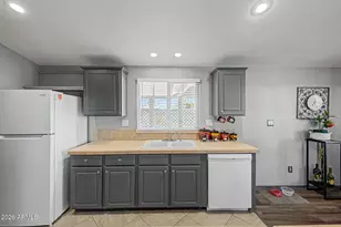 7300 N 51st Ave, Glendale, AZ 85301 - Photo 13