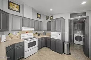 7300 N 51st Ave, Glendale, AZ 85301 - Photo 11