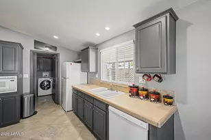 7300 N 51st Ave, Glendale, AZ 85301 - Photo 15
