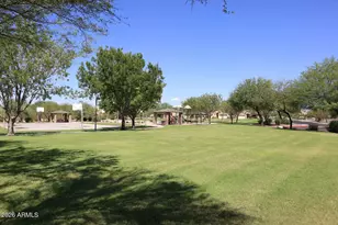2725 E Mine Creek Rd, Phoenix, AZ 85024 - Photo 27