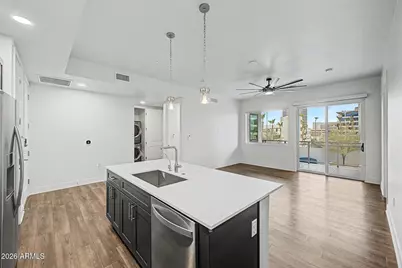 3131 N Central #4011, Phoenix, AZ 85012 - Photo 1